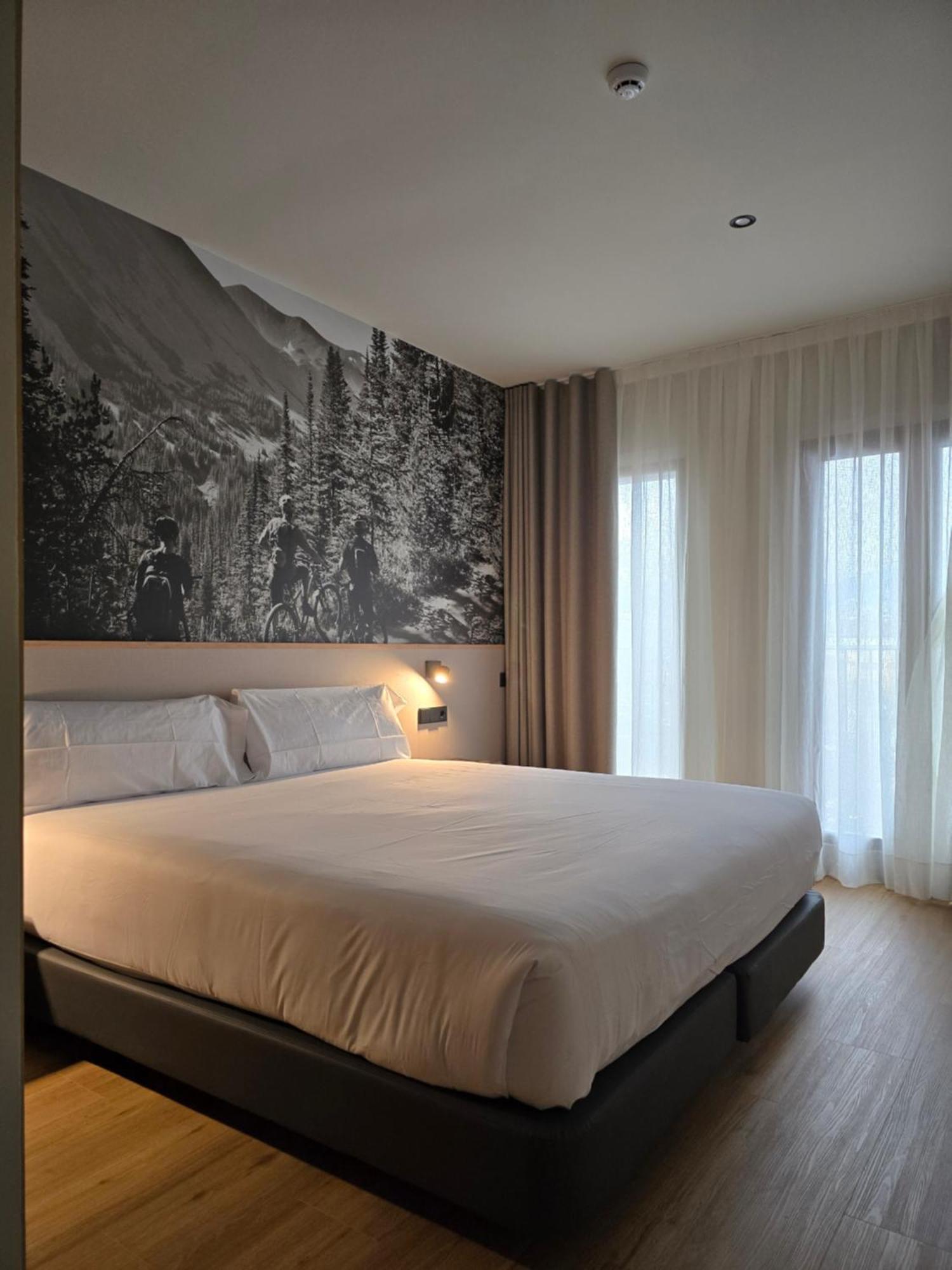 Hotel Llivia Hotel